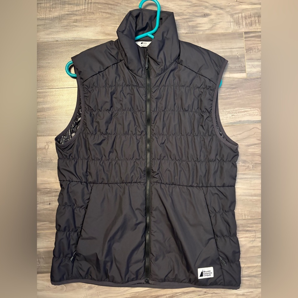MEC LIGHT WEIGHT Black Puffer Vest